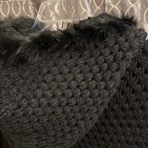 Fabulous Black Chunky Knit Hooded Poncho Sweater with Fur Trim & Button Closure - Picture 8 of 10